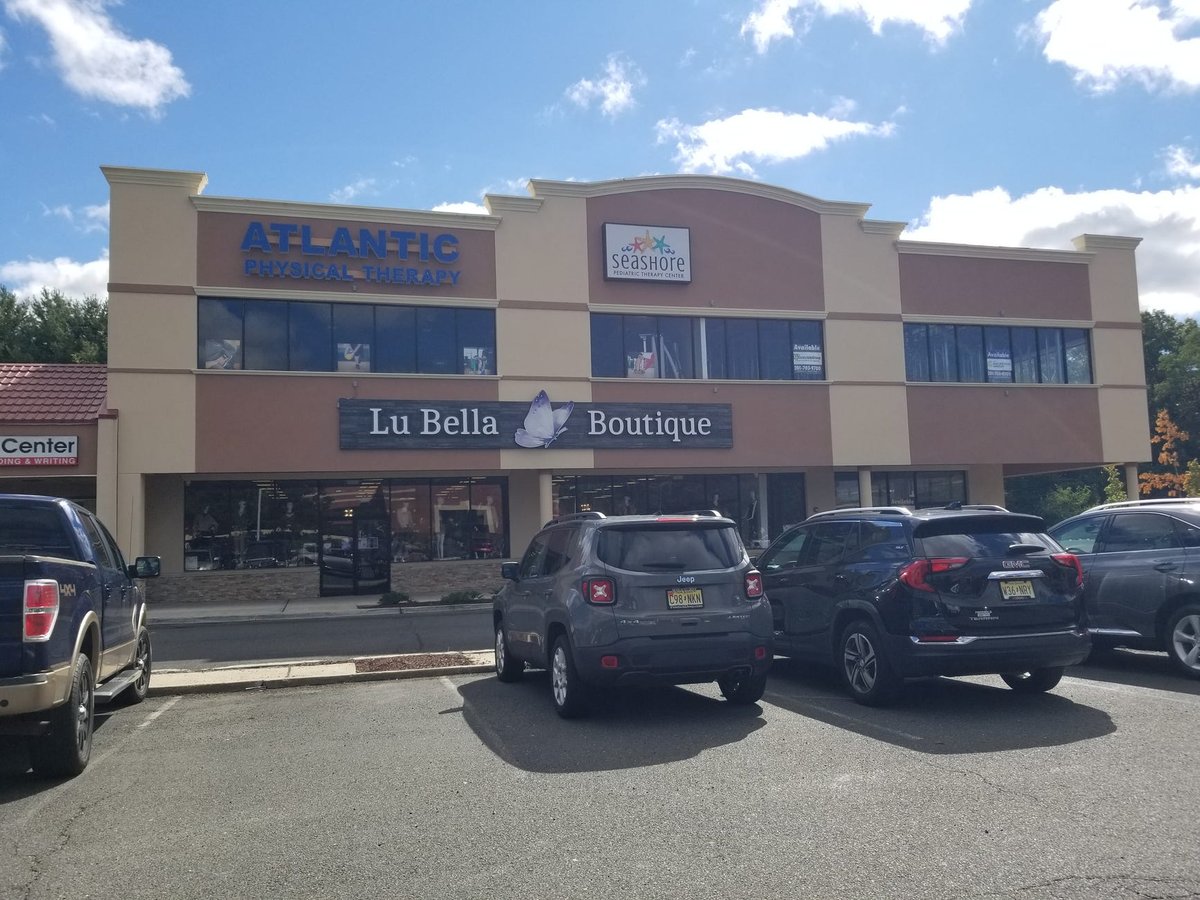 Gordons Corner, NJ - Gordons Corner Center in Manalapan NJ getting three new stores